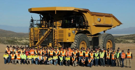 caterpillar-mining-truck